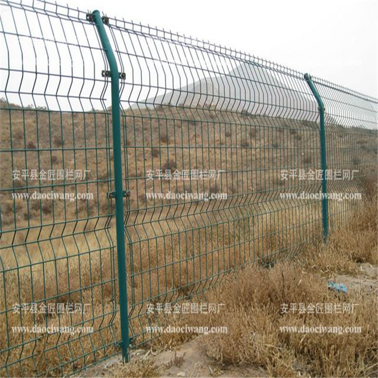   艾瑞種植地護(hù)欄網(wǎng)廠家